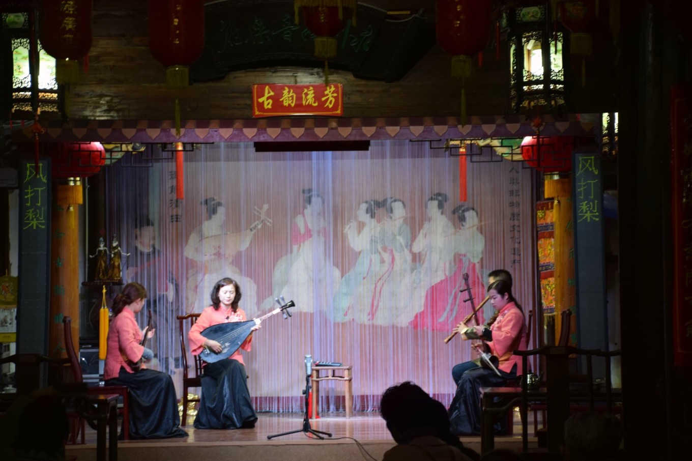 泉州南音，古韵今风，流淌在闽南的千年旋律，泉州南音，千年古韵与今风的和谐旋律