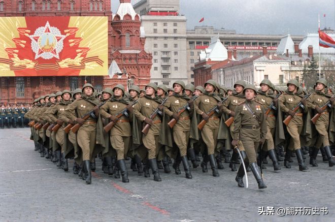 世界著名的阅兵，历史、意义与影响，全球著名阅兵，历史传承、意义深远与全球影响