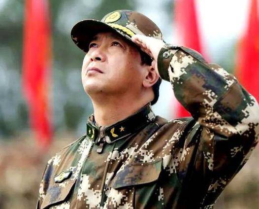 丁晓兵的精神品质，坚韧不拔，永不言败，丁晓兵，坚韧不拔，永不言败的精神典范