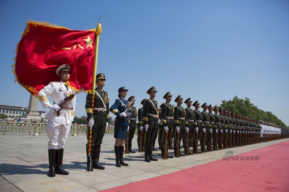 仪仗队空军女兵，荣耀与担当的象征，空军女兵仪仗队，荣耀与担当的象征