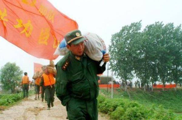 独臂英雄丁晓兵广西总队，不屈的斗志与时代的荣光，独臂英雄丁晓兵在广西总队，不屈斗志与时代荣光闪耀