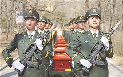 我国国防是积极防御型国防，我国国防，积极防御的战略选择