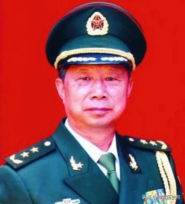 十四集团军四十师师长，英勇忠诚的军事领袖，英勇忠诚的十四集团军四十师师长，军事领袖的典范