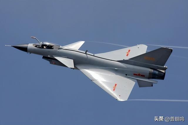 歼-10战斗机详细尺寸解析，歼-10战斗机尺寸详解