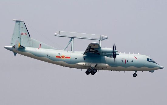 KJ-200预警机，空中卫士的千里眼与顺风耳，KJ-200预警机，空中卫士的精准侦查利器