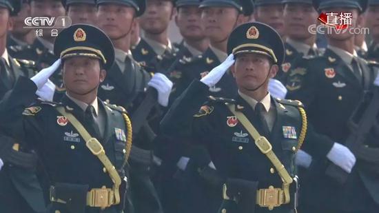 陆军方队领队少将，英勇无畏的军魂与时代的荣光，陆军方队领队少将，英勇军魂与时代荣光闪耀