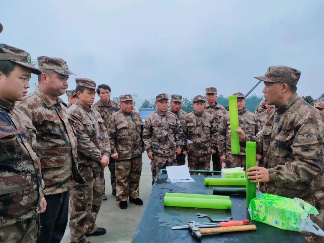 新兵下连老兵的作业，传承与融合中的成长，新兵下连老兵作业，传承与融合中的蜕变成长