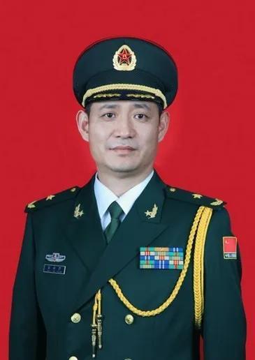 八一勋章获得要求，荣誉与贡献的双重肯定，八一勋章，荣誉与贡献的双重肯定之途