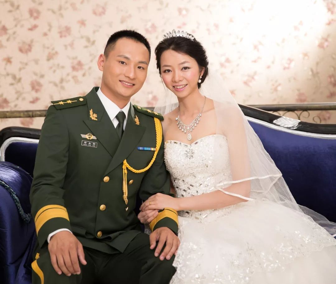 嫁给武警我后悔一辈子，重新审视婚姻选择与人生价值观，嫁给武警我后悔一辈子，婚姻选择与人生价值观的重新审视