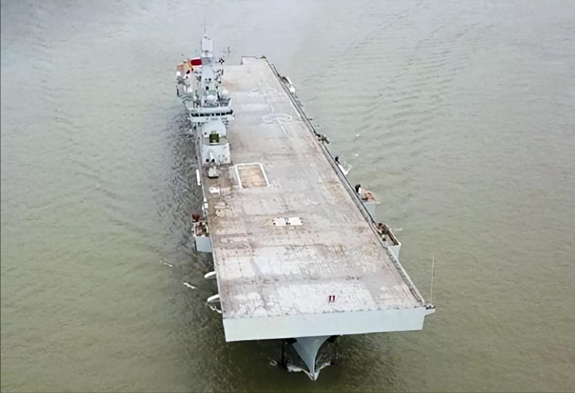 中国首艘电磁弹射航母,新时代的海洋强国战略支柱,中国首艘电磁弹射航母,新时代海洋强国战略核心力量