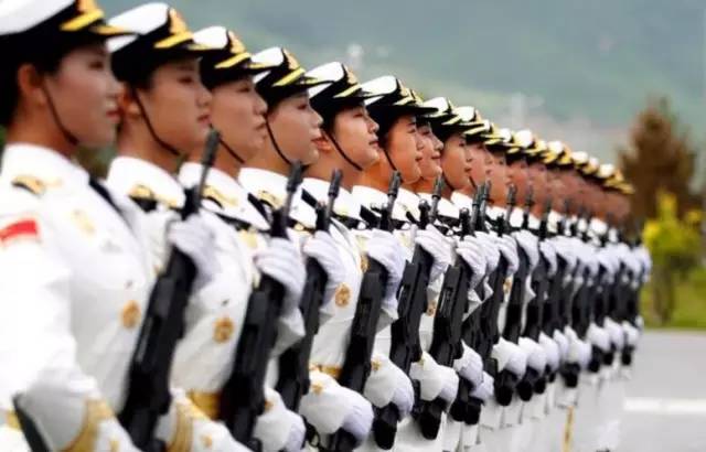 三军仪仗队女兵方队中的璀璨明星——程诚，三军仪仗队女兵方队中的耀眼明星程诚风采展