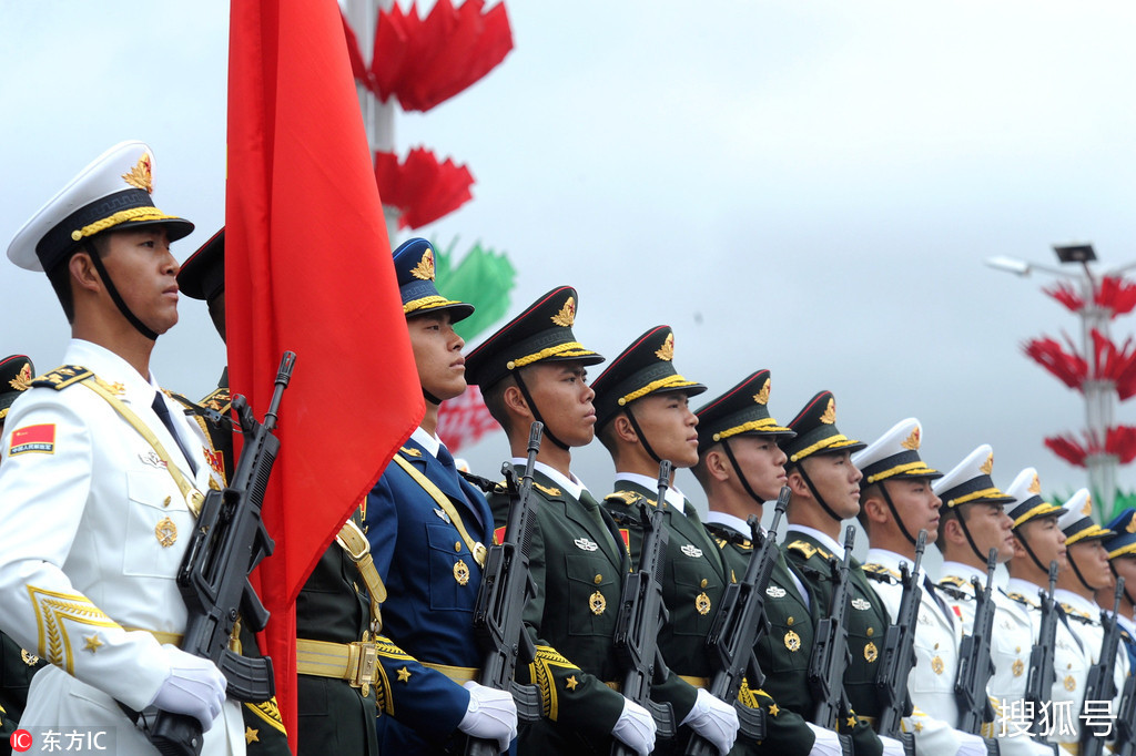 中国参加白俄罗斯阅兵，彰显两国军事合作深化，中国参加白俄罗斯阅兵，深化军事合作展现两国紧密关系