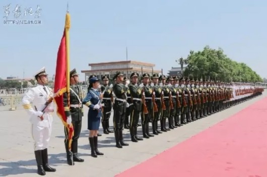 中国人民解放军仪仗队女兵中队,荣耀与担当的象征,中国人民解放军仪仗队女兵中队,荣耀与担当的典范