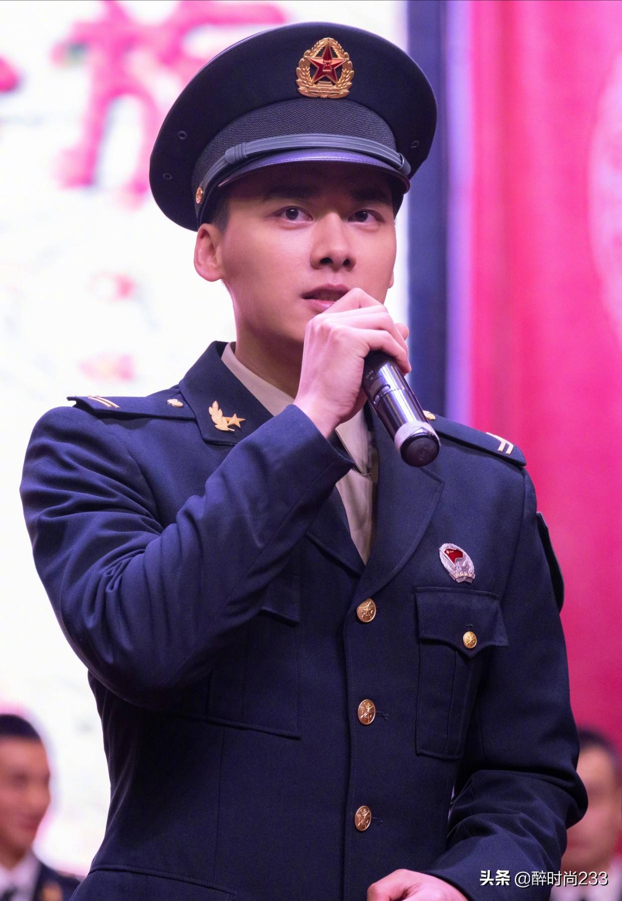 火箭军与陆军军服，中国军队的双重荣耀，中国军队的双重荣耀，火箭军与陆军军服风采展示