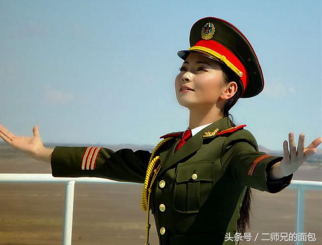 漂亮的中国女兵照片集锦，展现新时代巾帼英雄的风采，新时代巾帼英雄风采，中国女兵照片集锦展