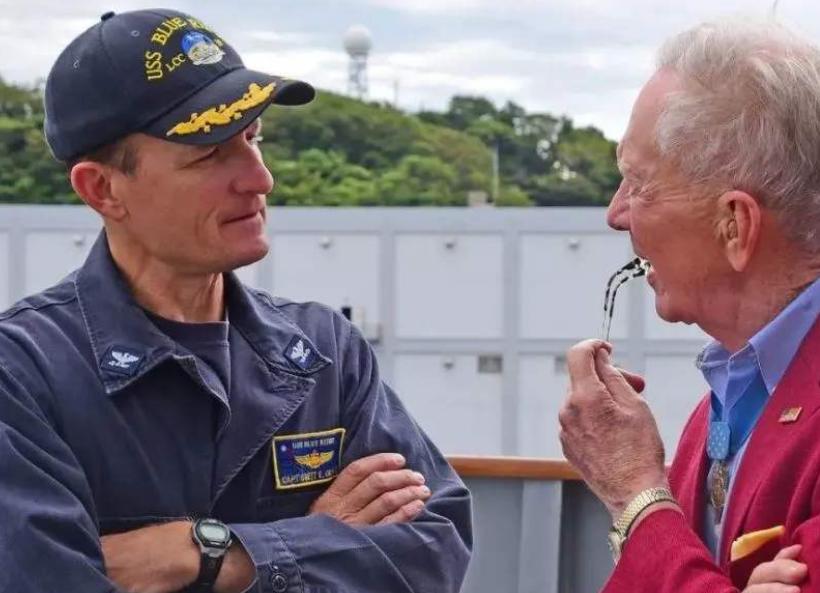 第一任舰长,荣耀与使命的承载者,第一任舰长,荣耀与使命的领航者