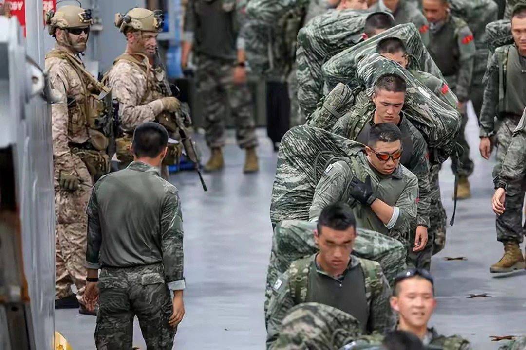 四国兵力围堵中国,背景、影响与前景分析,四国兵力围堵中国,背景分析、影响及前景探讨