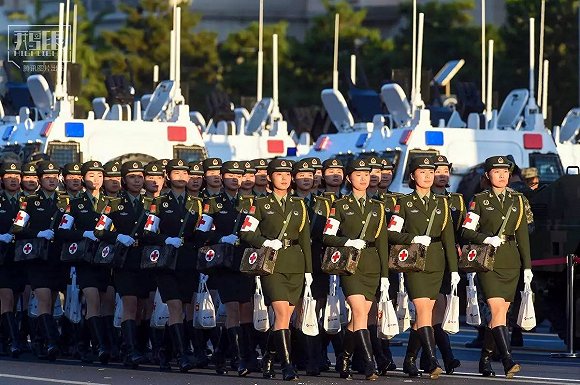 世界各国女兵方队，展现力量与荣耀，世界各国女兵方队，力量与荣耀的展现