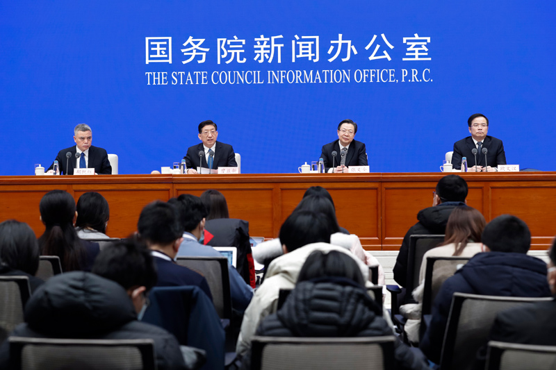 新闻发布人员的角色与职责，塑造信息透明桥梁的关键力量，新闻发布人员的角色与职责，构建信息透明桥梁的核心力量