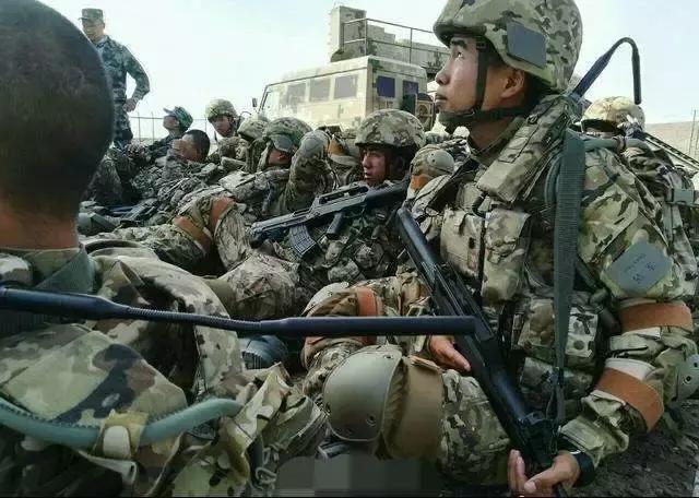 中国陆军的迷彩服种类及其特点，中国陆军迷彩服种类与特点概述