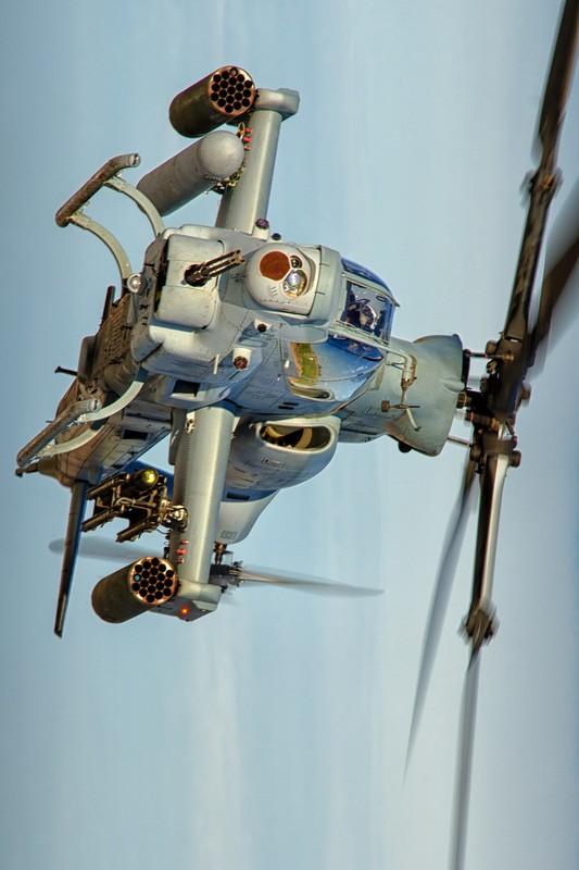 武装直升机正面图,技术、战术与战略的综合体现,武装直升机正面图,技术、战术与战略的综合展现