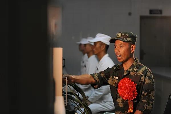 八一勋章的价值与意义,超越金钱的衡量,八一勋章,超越金钱衡量,彰显价值与荣耀的象征