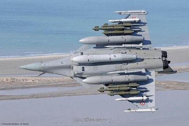 A-10攻击机全挂载武器,空中力量的锐利之剑,A-10攻击机全挂载武器,空中锐利之剑展现实力