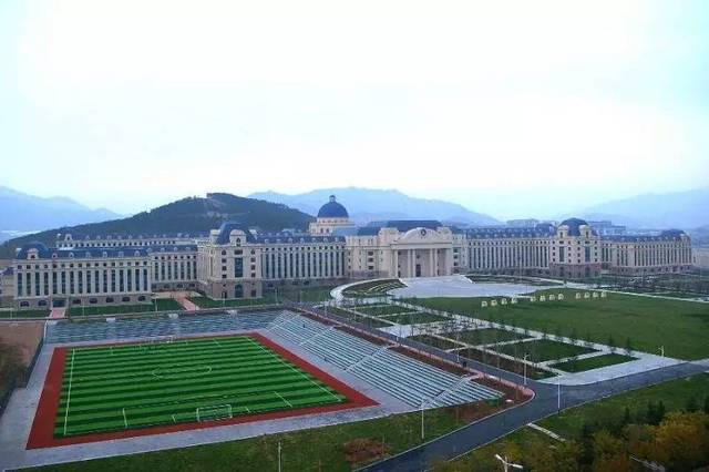 魏学义海军潜艇学院,培养精英的摇篮,魏学义海军潜艇学院,精英摇篮的培育地