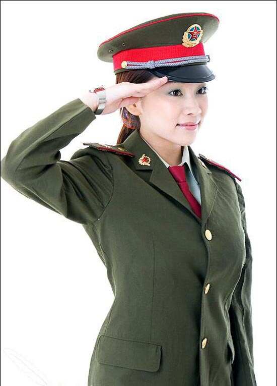 中国女兵,图片中的坚韧与力量——百度图片里的风采,中国女兵风采,坚韧与力量的图片展示——百度图片精选