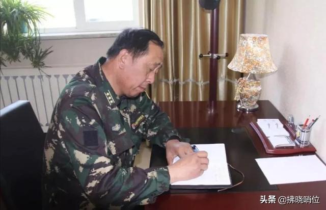 揭秘21集团军副参谋长，一位铁血军人的荣耀与担当，揭秘铁血军人，21集团军副参谋长荣耀与担当之路