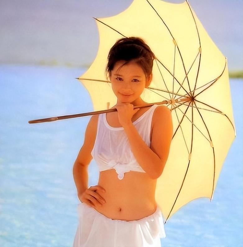 歼16战斗机飞行员们的视频，英勇翱翔的空中战士，歼16战斗机飞行员，英勇翱翔的空中勇士