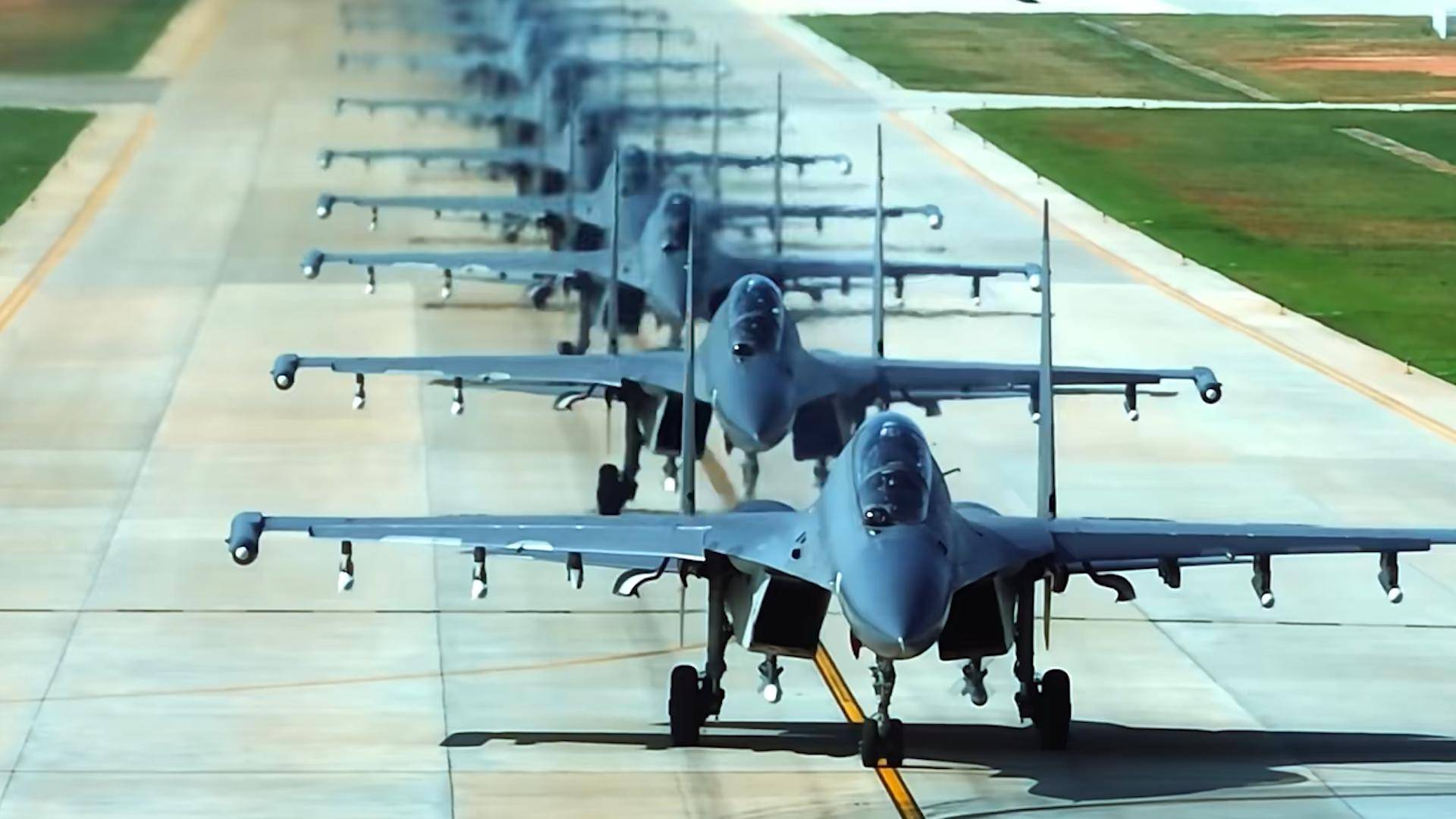 中国空军实力的增强之路，战略视野、技术革新与人才培养，中国空军实力增强之路，战略视野、技术革新与人才培养的协同发展