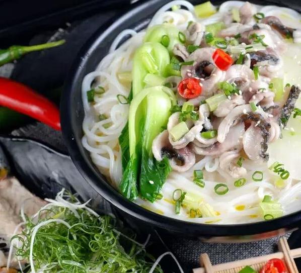 最新消息，吃饭缓解饥饿——餐桌上的美好瞬间与图片分享，餐桌上的美食瞬间，缓解饥饿与图片分享的最新动态