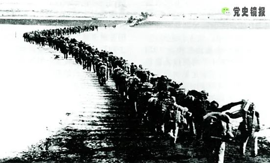 中国人民志愿军的英勇岁月，纪念1950年10月19日的历史时刻，中国人民志愿军英勇岁月，纪念1950年10月19日的历史转折点