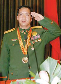 丁晓兵的英雄事迹，铁血军魂的壮丽篇章，丁晓兵的英雄事迹，铁血军魂的辉煌篇章