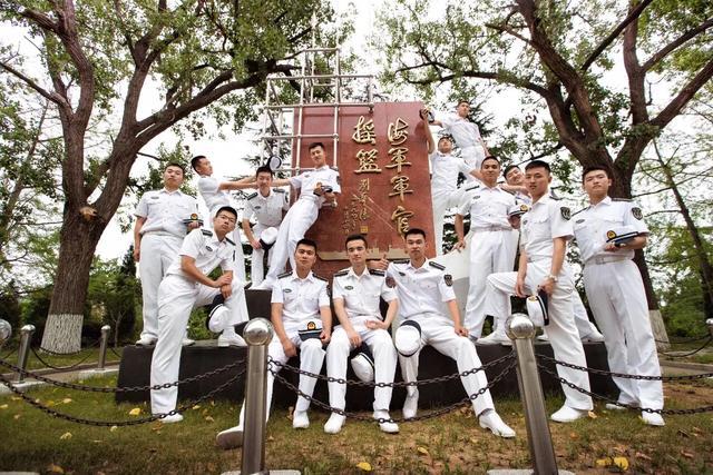 大连舰艇学院毕业军衔,荣誉与未来的象征,大连舰艇学院毕业军衔,荣誉的象征与未来的展望