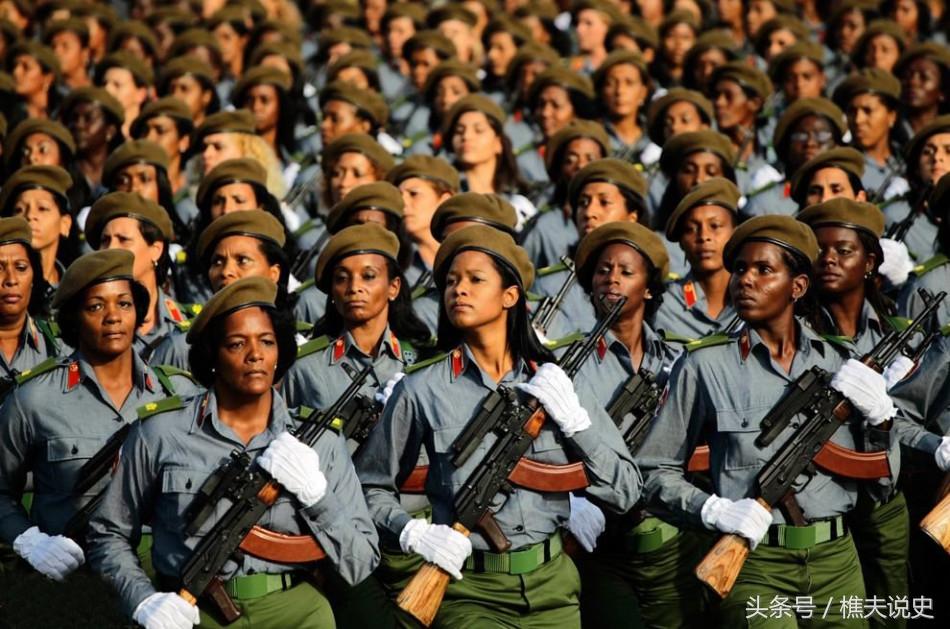 中国女兵颜值爆表,美丽与力量并存的新时代风采,中国女兵,美丽与力量并存的新时代风采展示