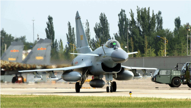 中国歼击机歼-31与歼-20,技术进步的对比与探讨,中国歼-31与歼-20歼击机的技术进步对比与探讨