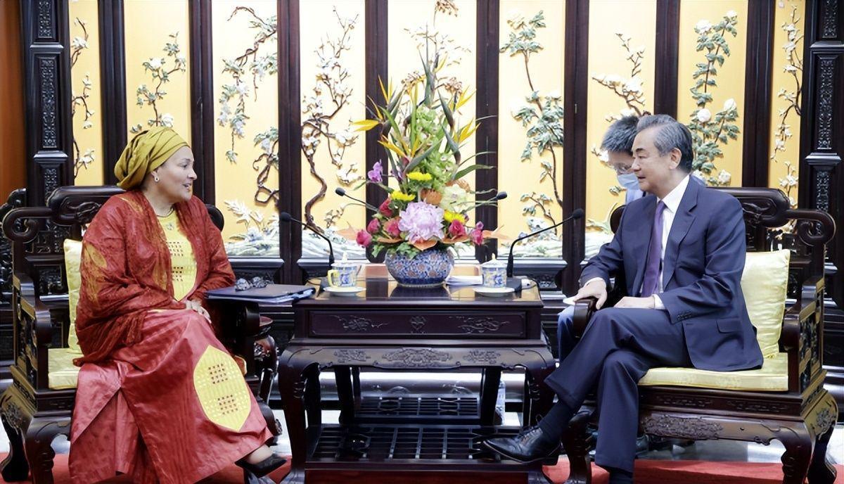 近期中美关系大事件,挑战与机遇并存,中美关系近期大事件,挑战与机遇并存