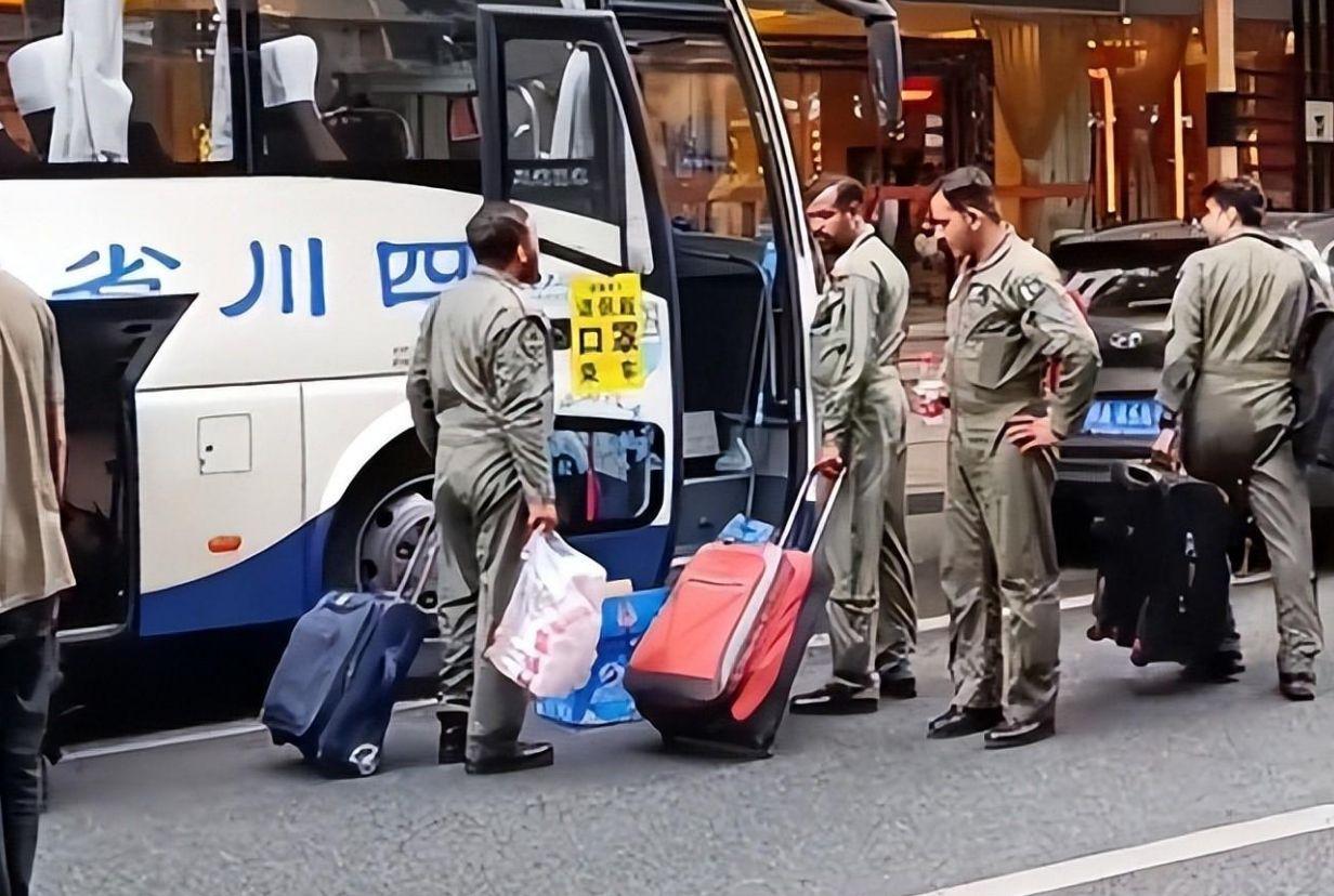 巴铁深度评价歼-10C战机,性能、影响与前景,巴铁对歼-10C战机的深度评价,性能优越、影响显著与前景展望