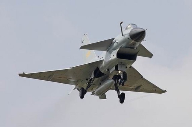 歼-10战斗机,速度与力量的完美结合——每秒飞行多少米?,歼-10战斗机,速度与力量的巅峰——每秒飞行速度揭秘