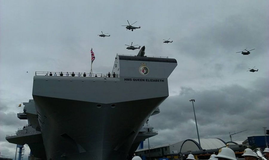 航母下水仪式船员,荣耀与责任并存的重要时刻,航母下水仪式,船员荣耀与责任的交汇点