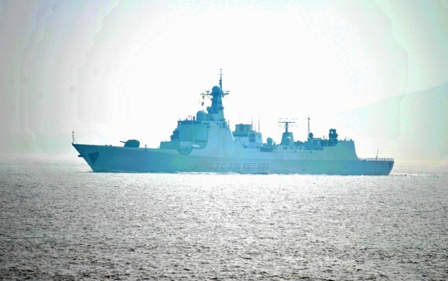 揭秘中国海军的中华神盾——052C型导弹驱逐舰，揭秘中国海军的利器，052C型中华神盾导弹驱逐舰