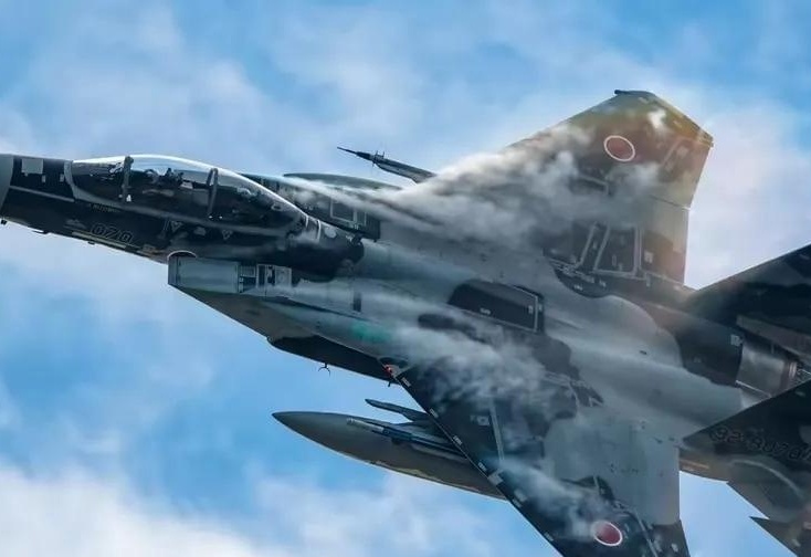 歼-15与F-15之间的对抗,一场空中力量的较量,歼-15与F-15空中对决,力量较量揭秘