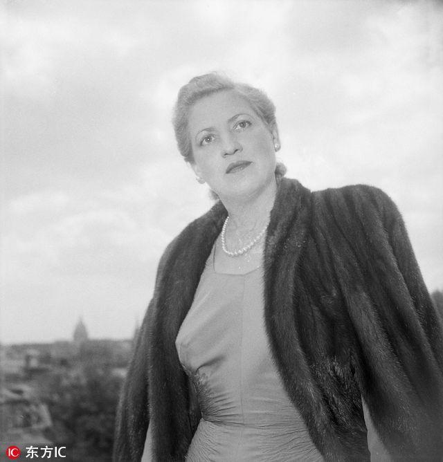 航空母舰，提供强大起飞平台，展现海上霸主风采，航空母舰，海上霸主的风采与强大起飞平台展现