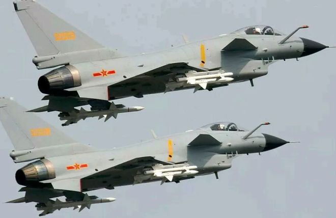 歼-10千里奔袭,跨越七千公里的壮丽征程,歼-10千里奔袭,壮丽征程跨越七千公里