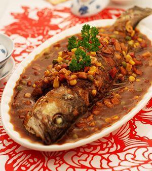 清炖鱼的做法,一道美味佳肴的烹饪指南,清炖鱼烹饪指南,制作美味佳肴的清炖鱼做法