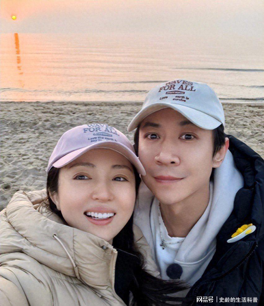 娱乐圈夫妻,爱情与职业的交织之美,娱乐圈夫妻,爱情与职业的交织闪耀之美