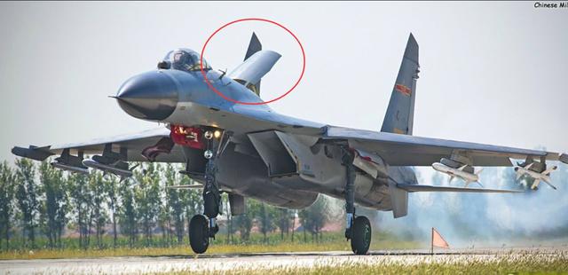 歼-16与苏-27,空中力量的双重奏,歼-16与苏-27,空中力量的完美融合双重奏