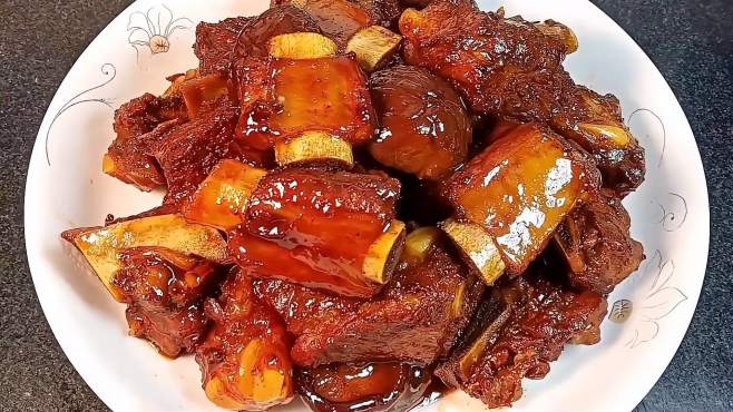 红烧排骨,美味秘诀与制作视频指南,红烧排骨,美味秘诀及独家制作视频指南